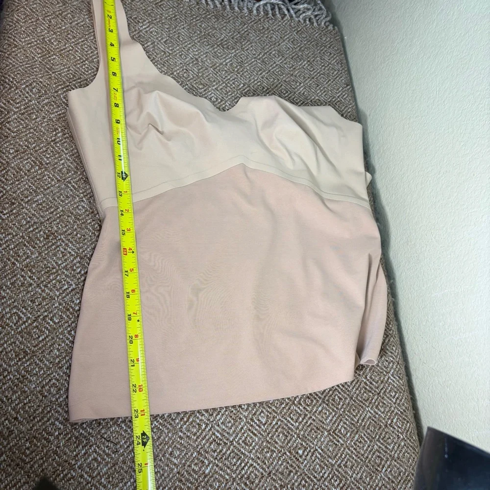 Honeylove Liftwear Shapewear Tank XL sand color Casual Comfy Minimal